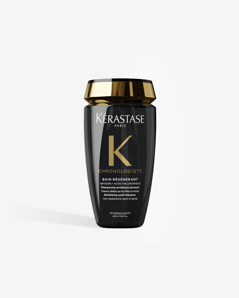 Shampoo rivitalizzante Kerastase Chronologiste Bain Regenerant in un elegante flacone nero con tappo dorato.