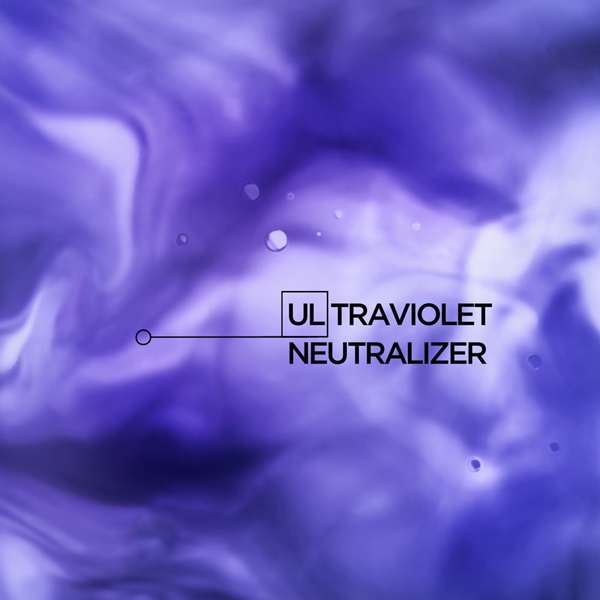 Sfondo viola astratto con testo 'UL TRAVIOLET NEUTRALIZER' al centro, che suggerisce innovazione e tecnologia.